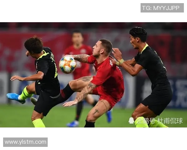 全北现代与上海上港的精彩对决在CCTV直播中全景呈现