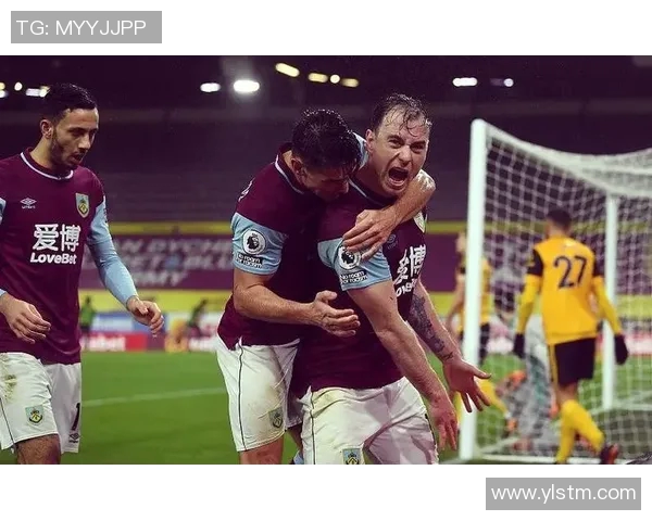 利兹联与曼城精彩对决录像回放分析及比赛亮点总结